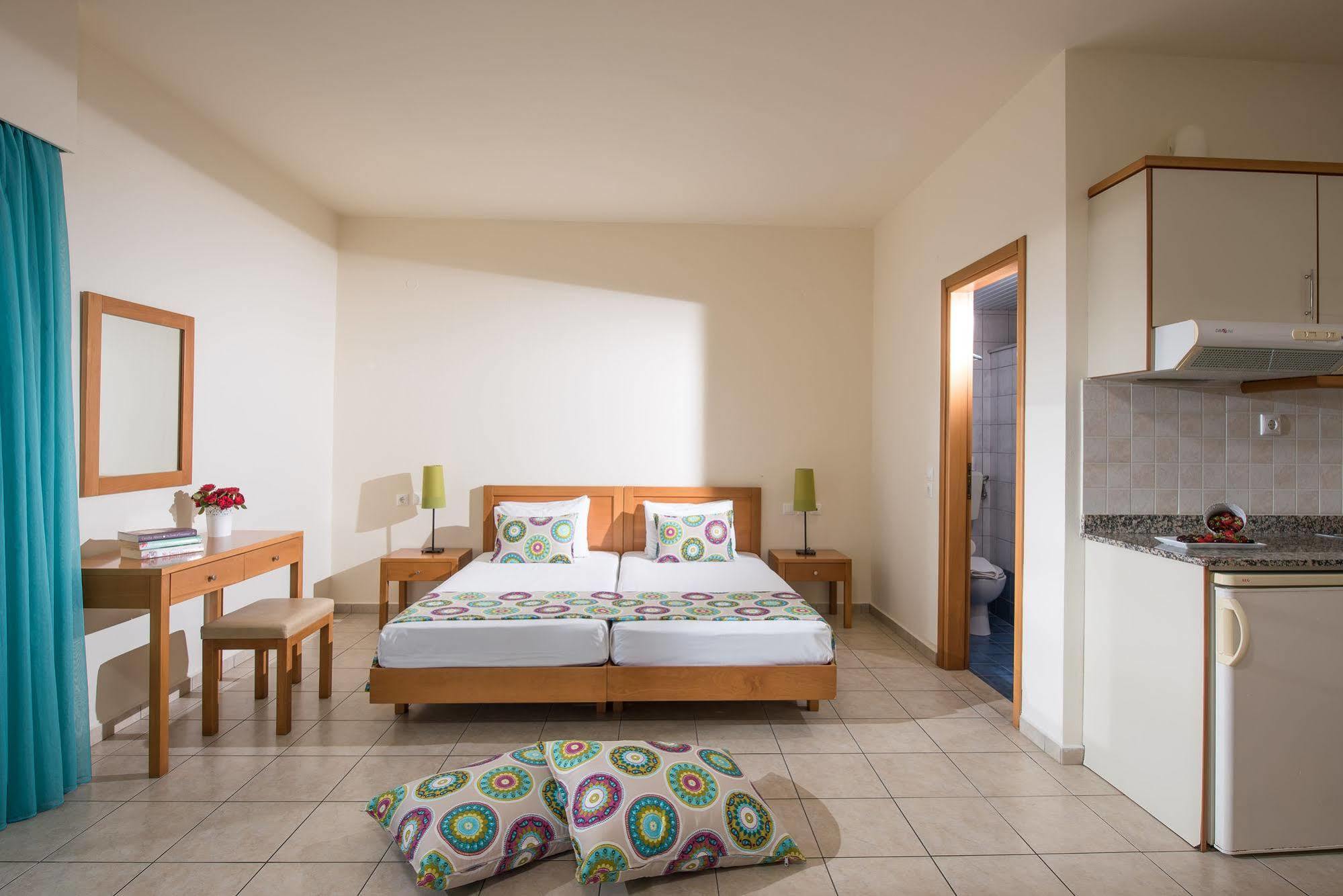 Kristalli Hotel Apartments Malia Exterior foto